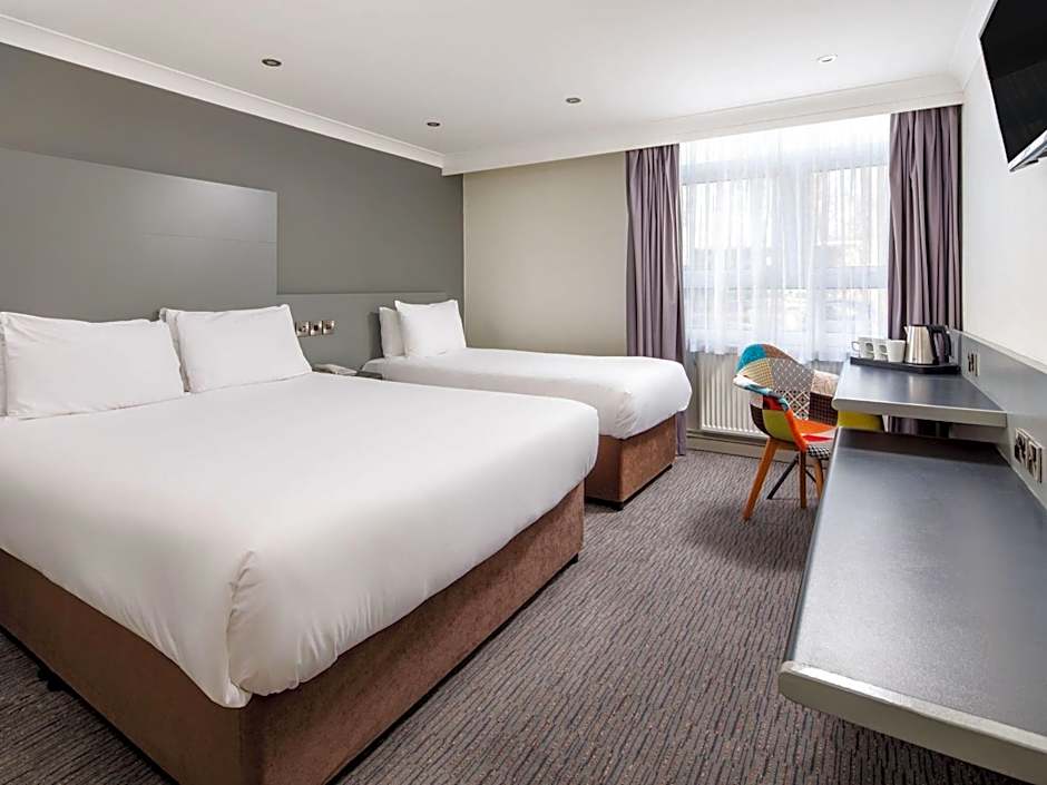 Mercure Chester Abbots Well Hotel