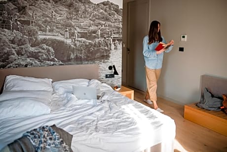 Special Offer - Double Room with Airport Transfer