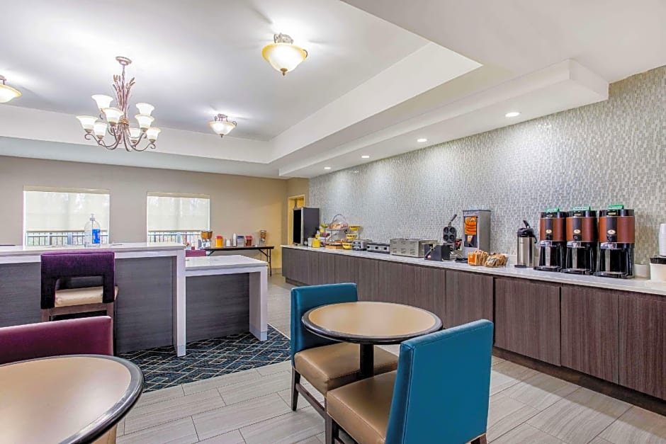 La Quinta Inn & Suites by Wyndham Fultondale