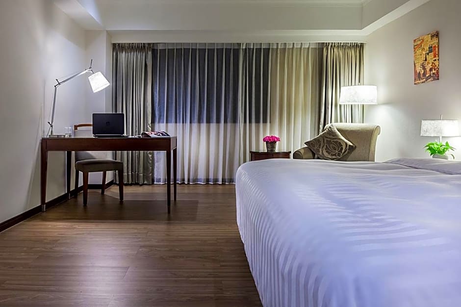 CHECK inn Taipei Neihu