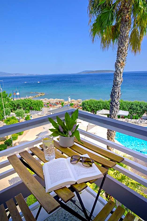 The Grove Seaside Hotel