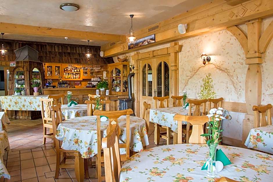 Hotel Carpatia Bieszczadzki Gościniec