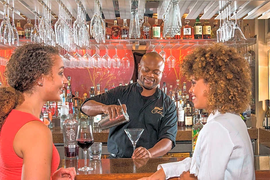 The Raphael Hotel, Autograph Collection by Marriott