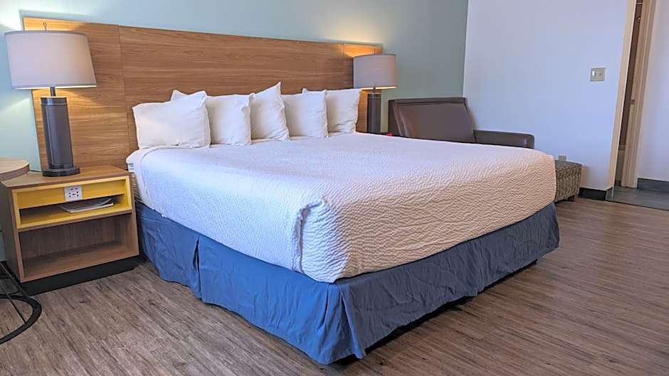 Days Inn by Wyndham Lake Havasu