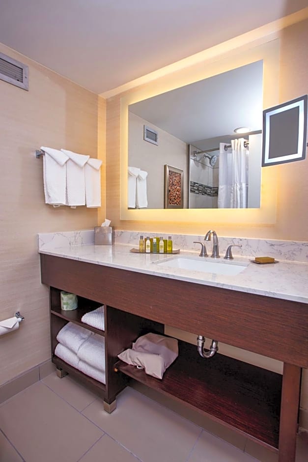 DoubleTree by Hilton Neenah