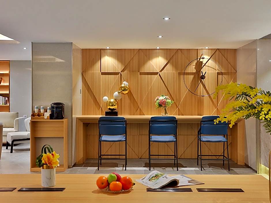 7Days Inn Shanghai Lujiazui Babaiban Pudian Road Subway Station