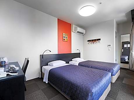 Standard Twin Room - Non-Smoking