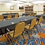 Days Inn & Suites by Wyndham Onalaska/La Crosse