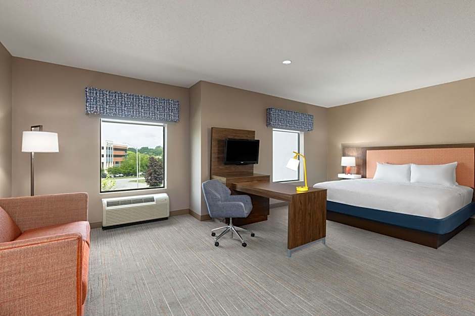 Hampton Inn By Hilton And Suites Harrisburg/North, Pa