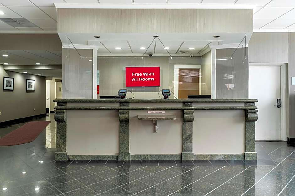 Red Roof PLUS+ Newark Liberty Airport - Carteret