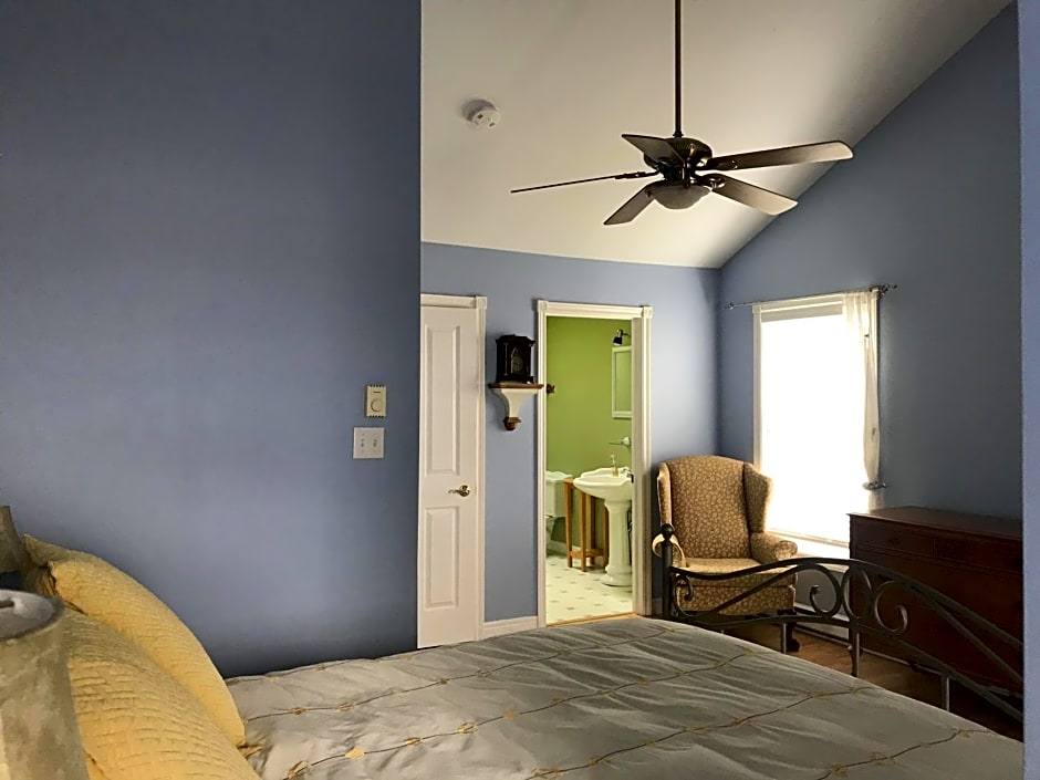 Cresthaven By the Sea