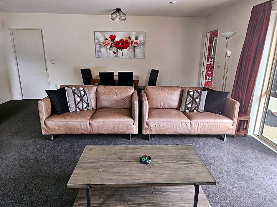 Aachen Place Motel