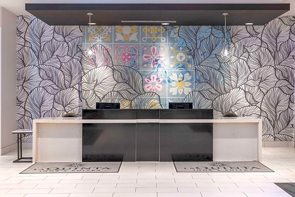 La Quinta Inn & Suites by Wyndham Maricopa - Copper Sky