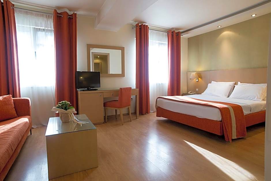 Davitel - Tobacco Hotel