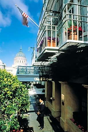 Inn at the Opera