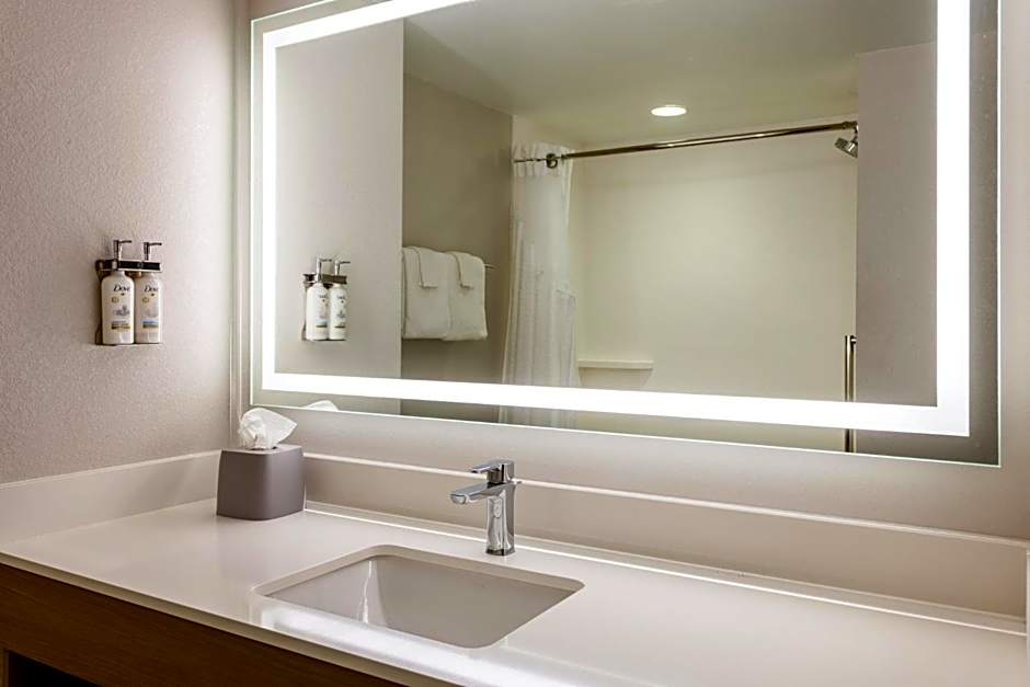 Holiday Inn Express Hotel & Suites Jackson - Flowood By IHG