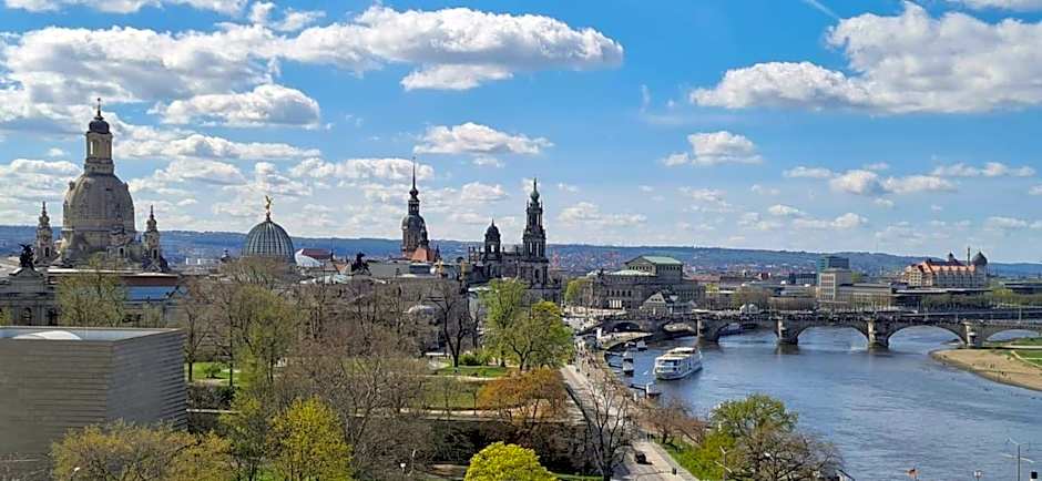 Hotel Am Terrassenufer