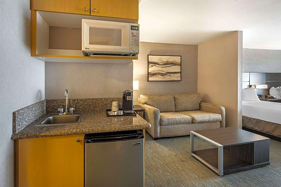 Best Western Plus North Las Vegas Inn & Suites