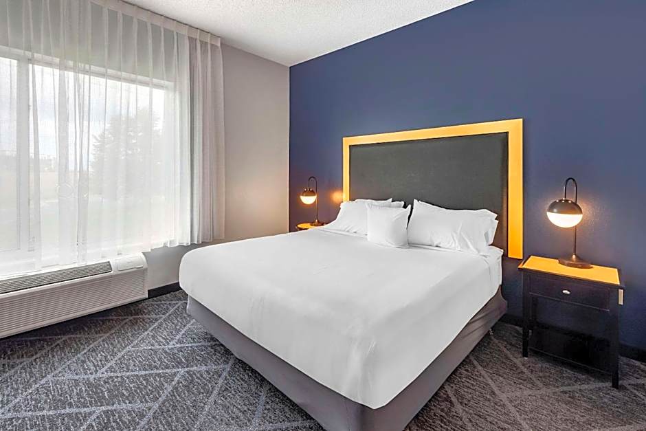 Cambria Hotel Minneapolis Maple Grove