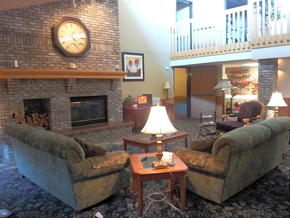 Cobblestone Hotel & Suites - Wisconsin Rapids