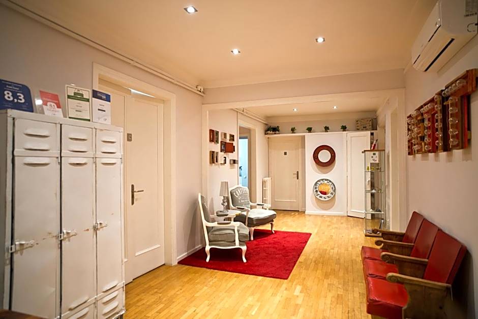 Petit Hotel