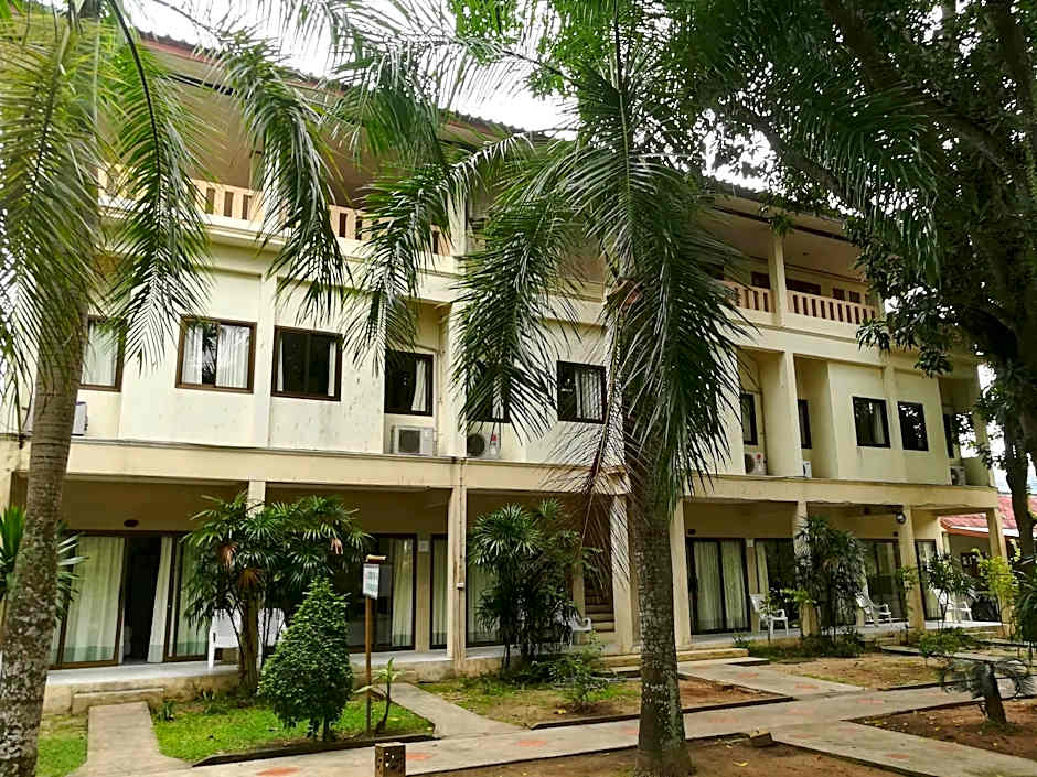 Jinta Hotel Nathon Beach