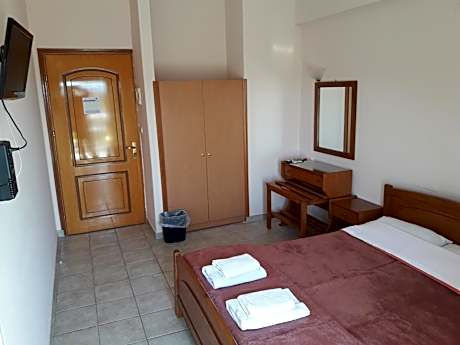 Triple Room with Side Sea View