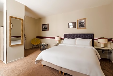 Queen Room with Balcony