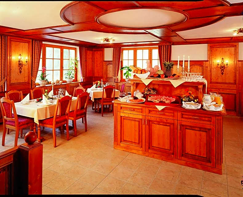 Hotel - Gasthof Spessarttor & Hotel Bergwiesen -hier auf Wunsch Zimmer mit Balkon