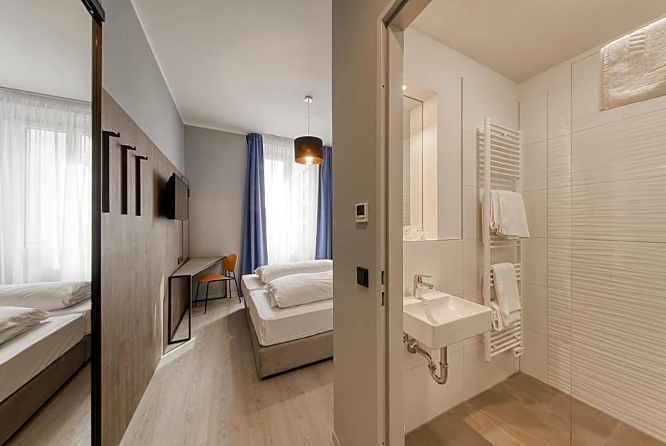 Smart Stay Hotel Station