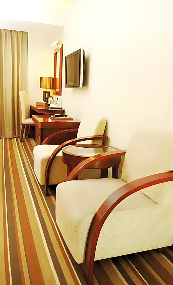Celyn City Hotel