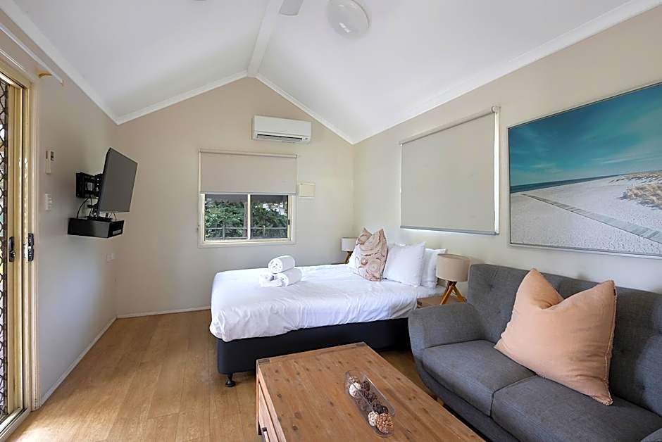 Photo 1 of 7 of Deluxe Cabin