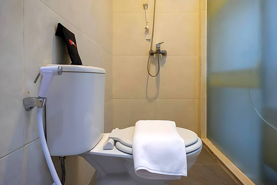 RedDoorz Syariah near Alun Alun Kebumen