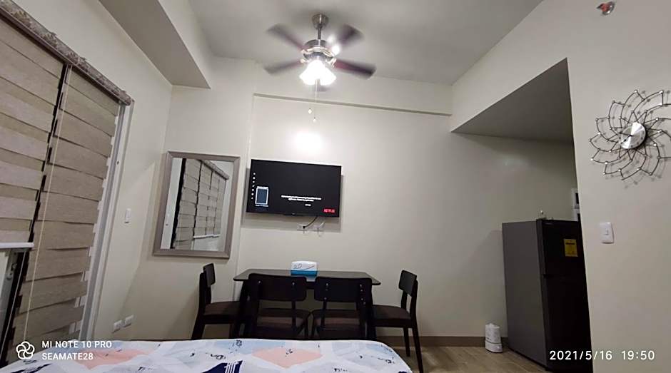Iloilo Staycation with a Pool, Gym and Playroom