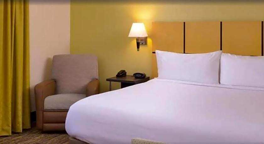 Candlewood Suites Bloomington-Normal By IHG