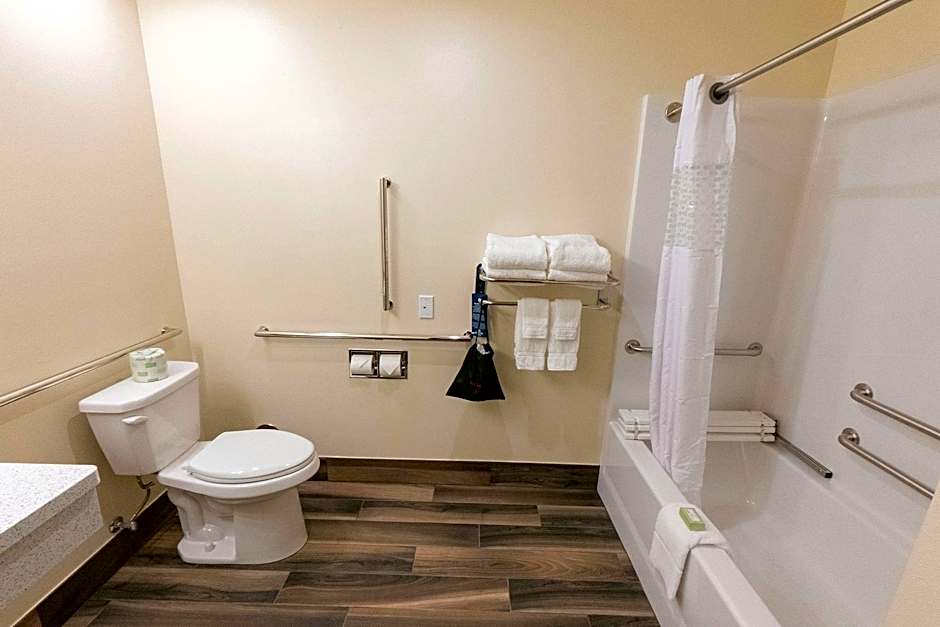 Cobblestone Inn and Suites Sheldon