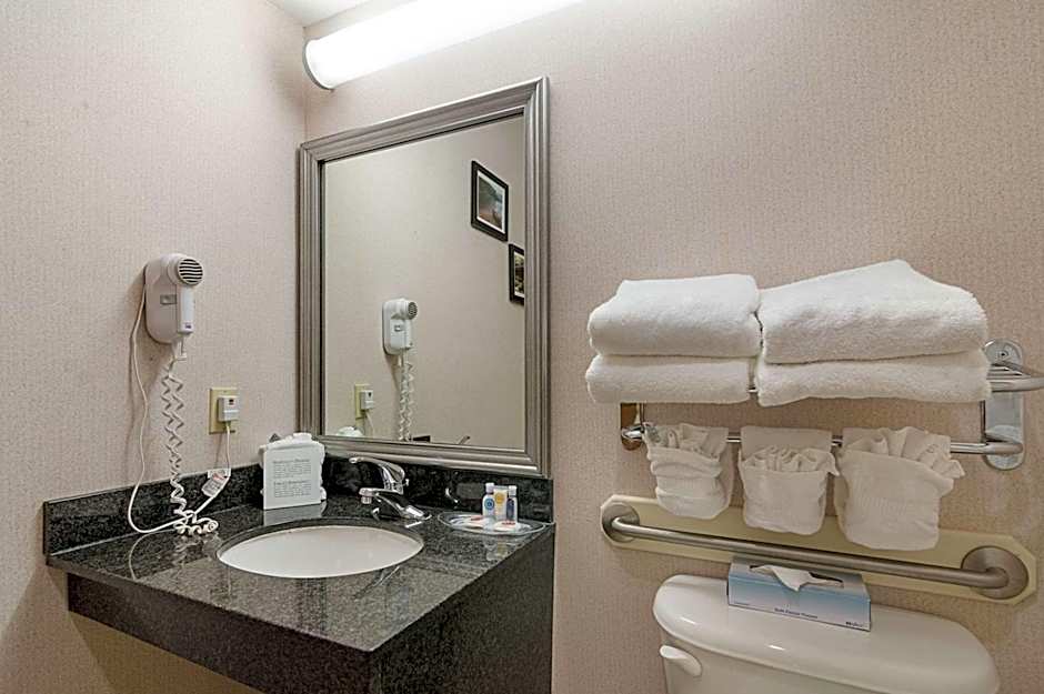 Quality Suites Springdale West I-49