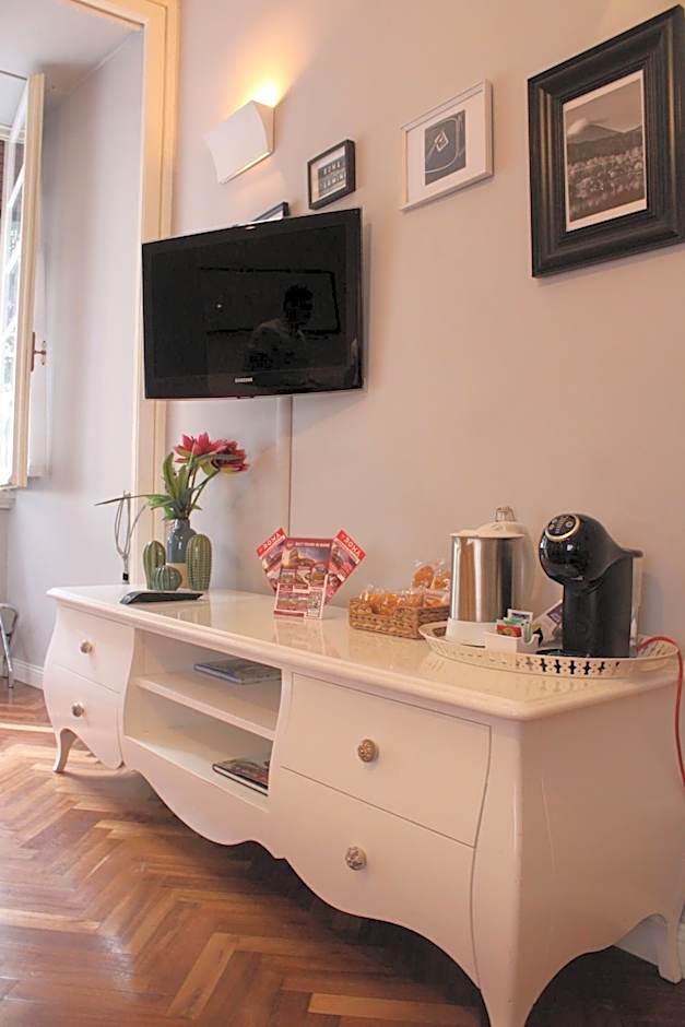 Athena Guest House