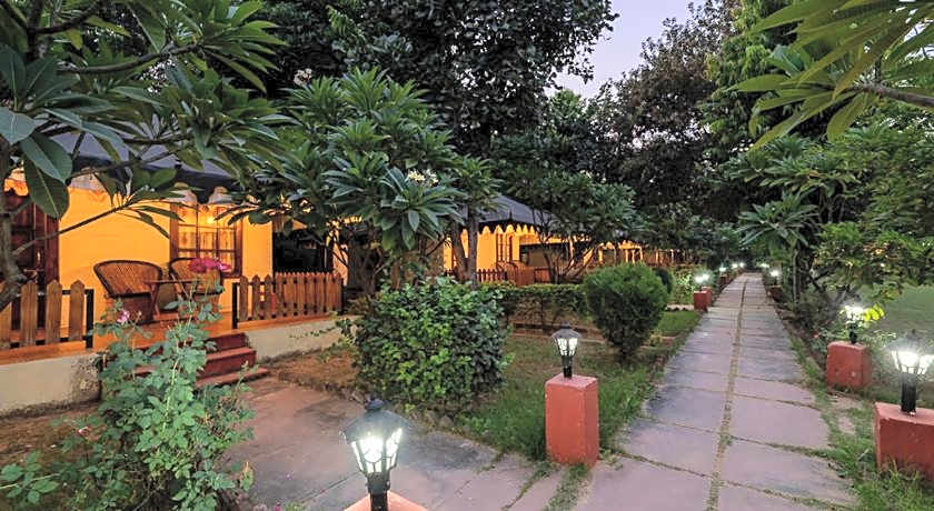 Chitwan Paradise Hotel