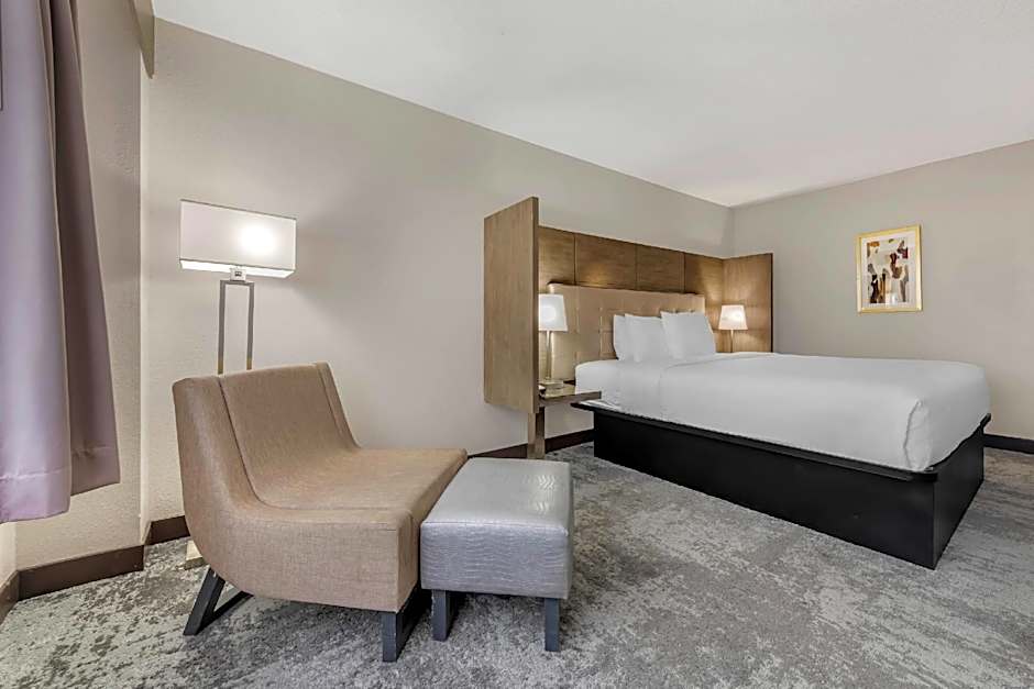 Comfort Inn Brooklyn Center