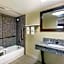 Days Inn & Suites by Wyndham Warner Robins Near Robins AFB