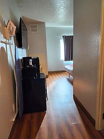 Quadruple Room - Disability Access - Roll in Shower