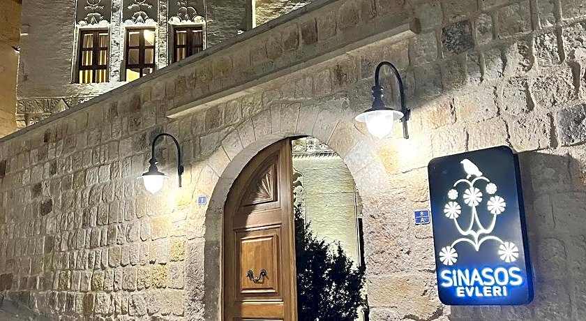 Sinasos Evleri