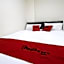 RedDoorz Plus near Mall Ciputra Jakarta