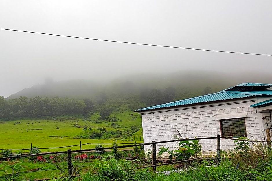 Club Shandilya-A Cheerful 3 BR Place in Nature lap