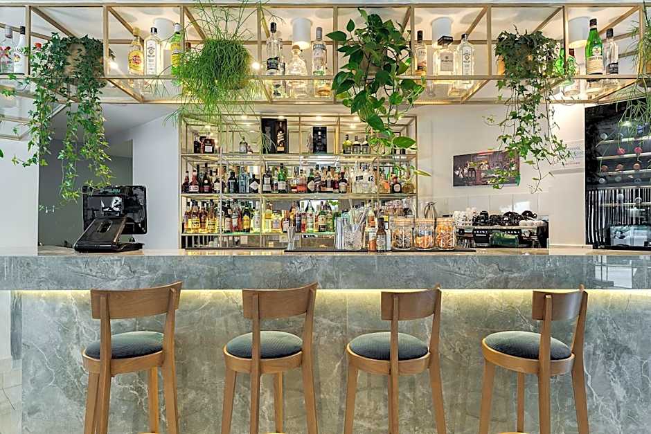 Glyfada Riviera Hotel