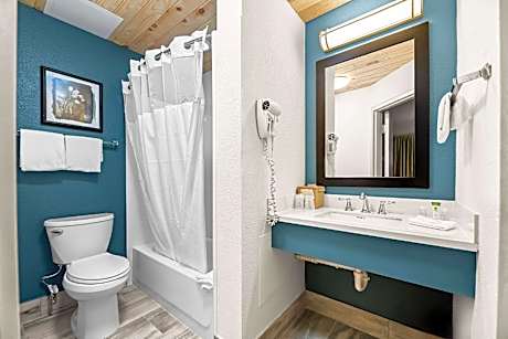 2 Double Beds Nonsmoking