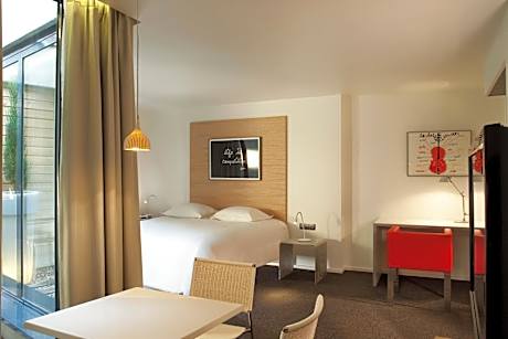 Hotel Le Pavillon 7
