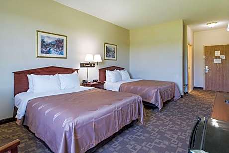 Queen Room with Two Queen Beds - Non-Smoking