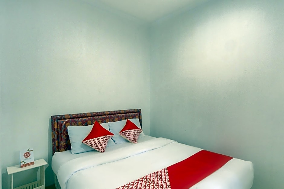 OYO 2938 Penginapan Bumi Ahsan 102 Syariah